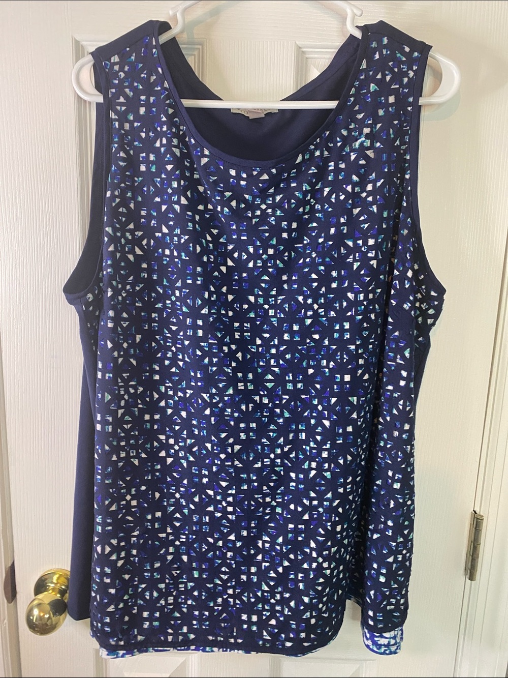 Roz & Ali Navy Blue Geometric Print Top Size2X.